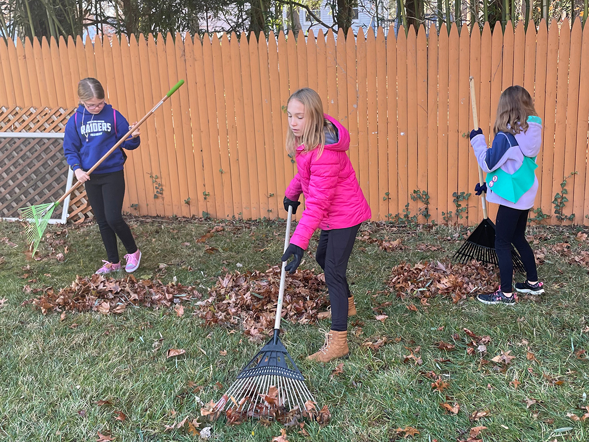 Fall Raking Volunteer Thanks to Our Leaf-Raking Volunteers - Borough of Fanwood
