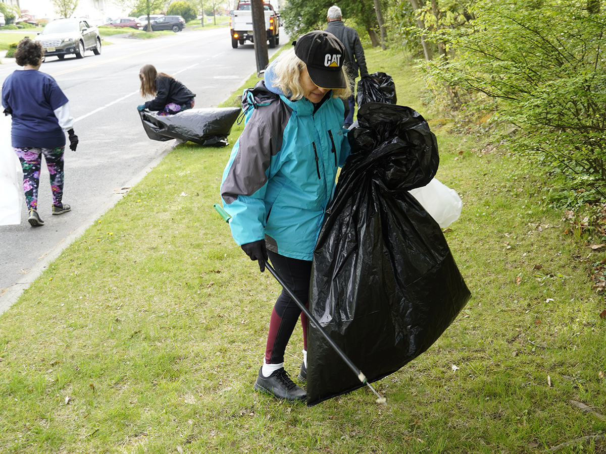 Volunteers Make for a Clean Community Borough of Fanwood